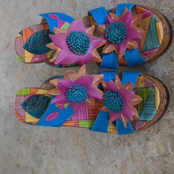 Shoes - Picture 1 of 4